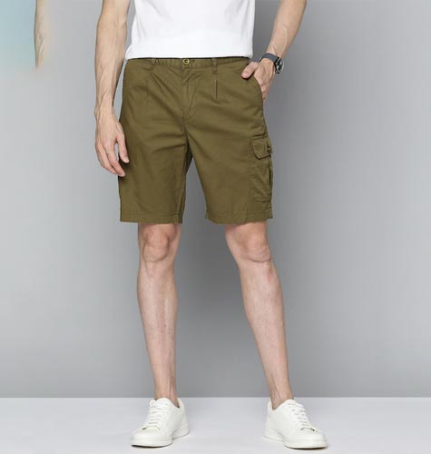 Men Olive Green Pure Cotton Solid Cargo Shorts